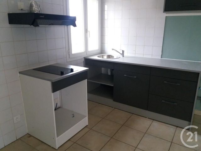 Afficher la photo en grand Appartement F4 à louer - 4 pièces - 74.25 m2 - ST VIVIEN DE MEDOC - 33 - AQUITAINE - Century 21 Agence Biran