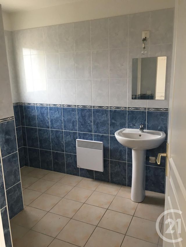 Afficher la photo en grand Appartement F3 à louer - 3 pièces - 74.05 m2 - QUEYRAC - 33 - AQUITAINE - Century 21 Agence Biran