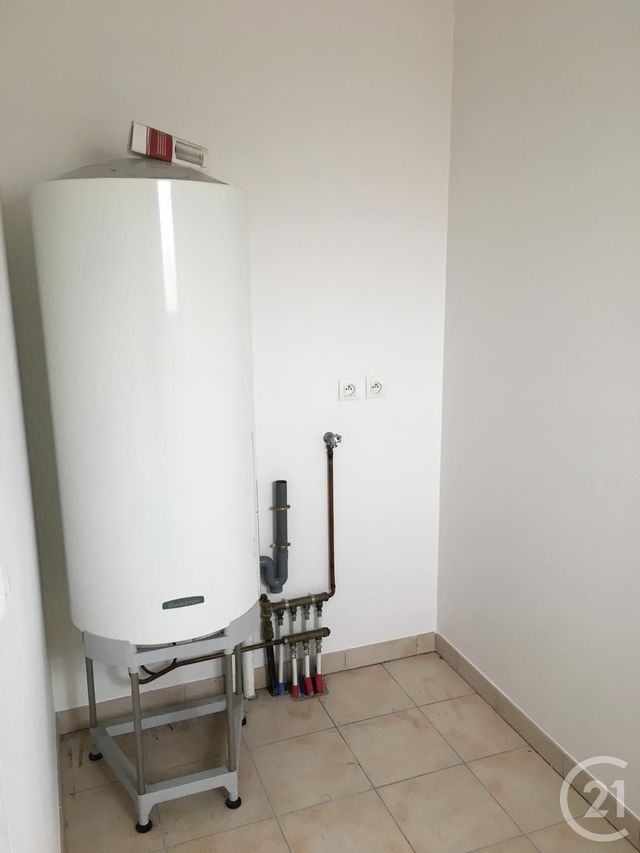 Afficher la photo en grand Appartement F3 à louer - 3 pièces - 74.05 m2 - QUEYRAC - 33 - AQUITAINE - Century 21 Agence Biran