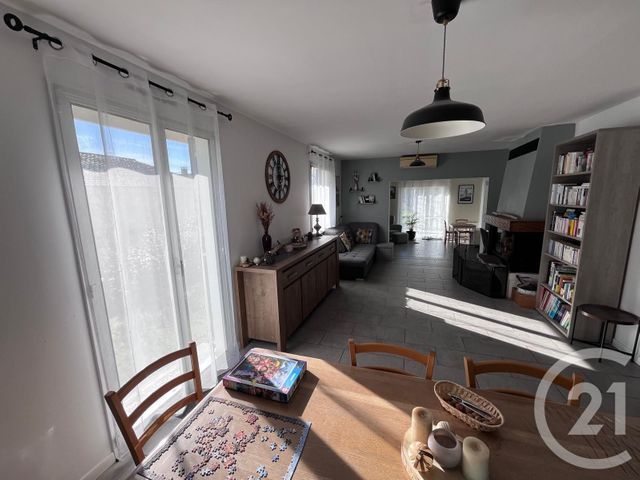 maison à vendre - 4 pièces - 121.0 m2 - ST GERMAIN D ESTEUIL - 33 - AQUITAINE - Century 21 Agence Biran