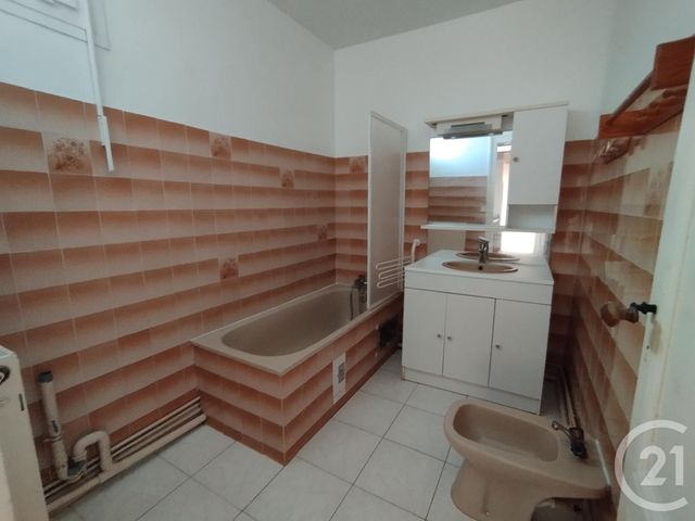 maison à louer - 4 pièces - 116.0 m2 - ST VIVIEN DE MEDOC - 33 - AQUITAINE - Century 21 Agence Biran