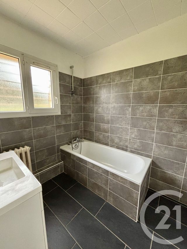 Appartement F3 à louer - 3 pièces - 59.31 m2 - HOURTIN - 33 - AQUITAINE - Century 21 Agence Biran