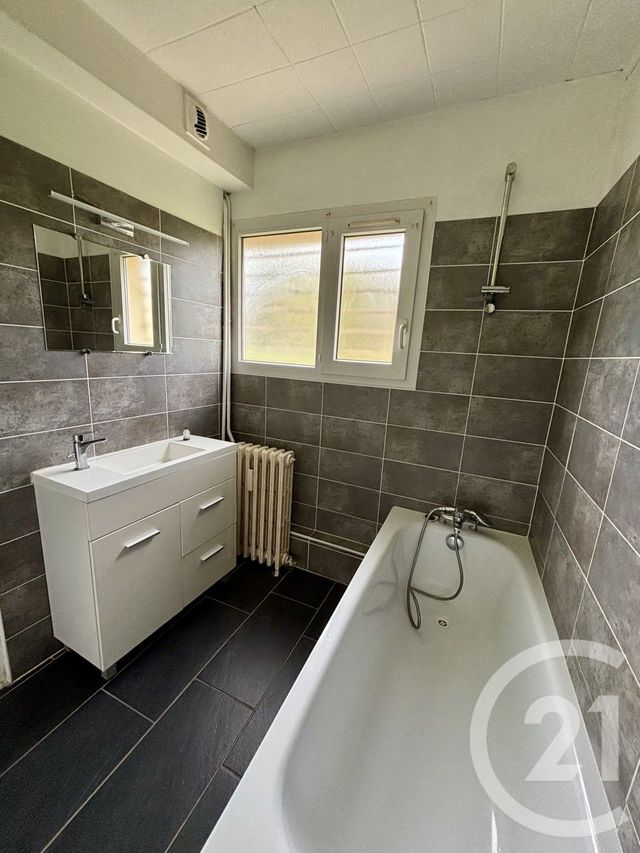 Appartement F3 à louer - 3 pièces - 59.31 m2 - HOURTIN - 33 - AQUITAINE - Century 21 Agence Biran