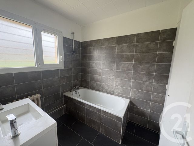 Appartement F3 à louer - 3 pièces - 59.31 m2 - HOURTIN - 33 - AQUITAINE - Century 21 Agence Biran