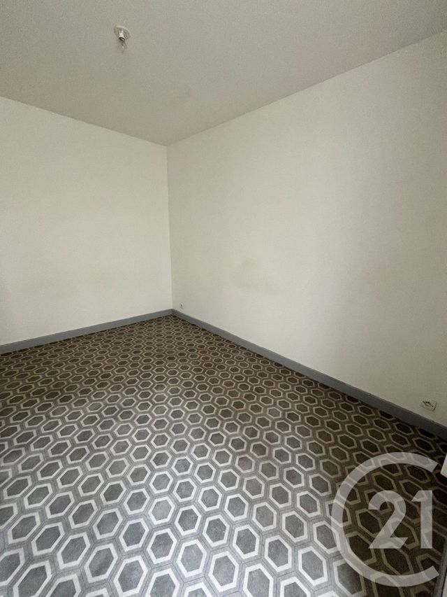 Appartement F2 à louer - 2 pièces - 30.08 m2 - PAUILLAC - 33 - AQUITAINE - Century 21 Agence Biran