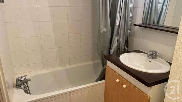 Appartement F1 à louer - 1 pièce - 28.37 m2 - LESPARRE MEDOC - 33 - AQUITAINE - Century 21 Agence Biran