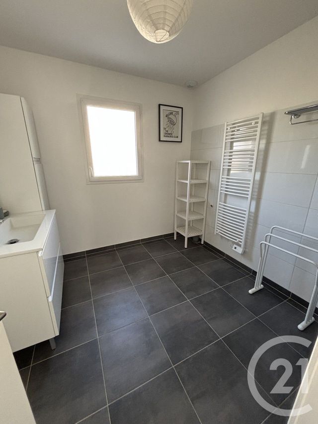 Afficher la photo en grand maison à louer - 4 pièces - 99.38 m2 - HOURTIN - 33 - AQUITAINE - Century 21 Agence Biran