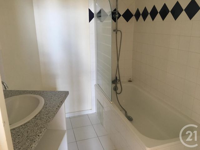 Afficher la photo en grand Appartement F2 à louer - 2 pièces - 51.88 m2 - LESPARRE MEDOC - 33 - AQUITAINE - Century 21 Agence Biran