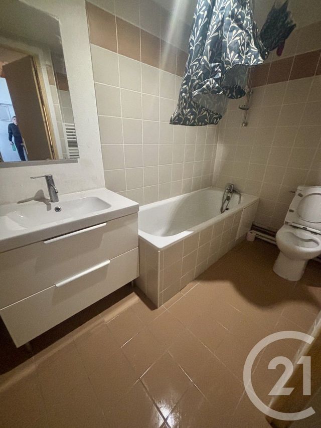 Appartement T2 à louer - 2 pièces - 26.89 m2 - CARCANS - 33 - AQUITAINE - Century 21 Agence Biran