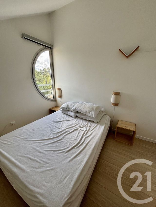 Appartement Duplex à louer - 3 pièces - 32.77 m2 - HOURTIN - 33 - AQUITAINE - Century 21 Agence Biran