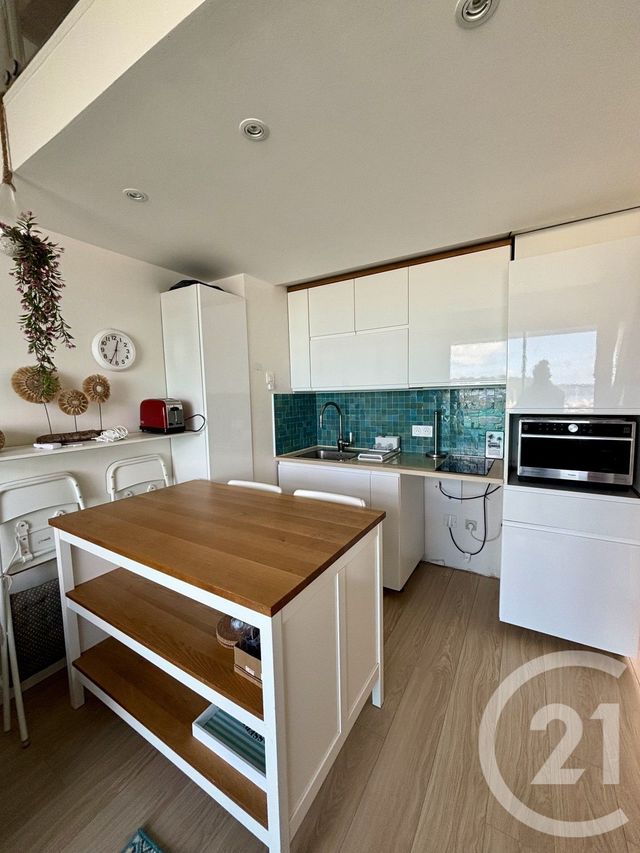 Appartement Duplex à louer - 3 pièces - 32.77 m2 - HOURTIN - 33 - AQUITAINE - Century 21 Agence Biran