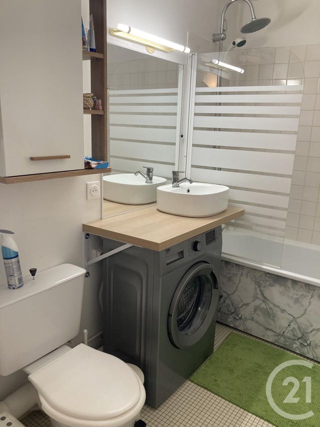 Appartement Duplex à louer - 3 pièces - 32.77 m2 - HOURTIN - 33 - AQUITAINE - Century 21 Agence Biran