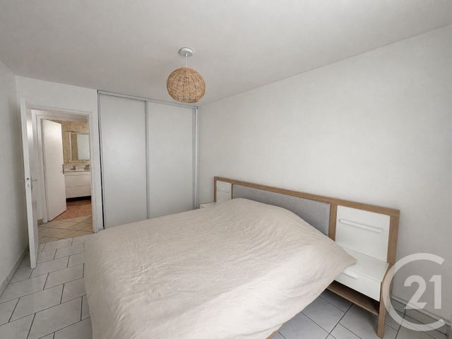 Appartement T2 à louer - 2 pièces - 60.0 m2 - PAUILLAC - 33 - AQUITAINE - Century 21 Agence Biran