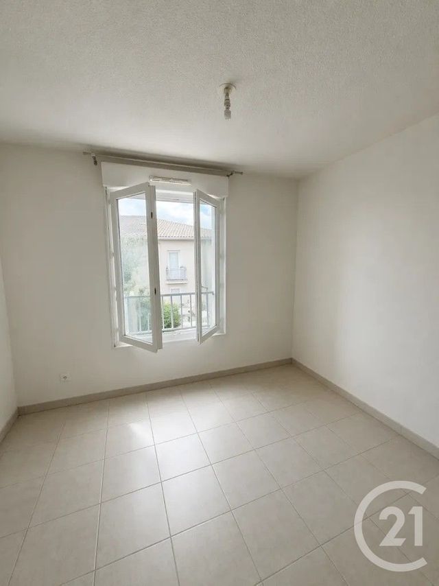 Appartement Duplex à louer - 3 pièces - 59.94 m2 - LESPARRE MEDOC - 33 - AQUITAINE - Century 21 Agence Biran